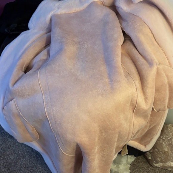 Genuine Shearling Fur Long Coat |
Teddy | Sz. XS | Light Pink - Picture 4 of 5